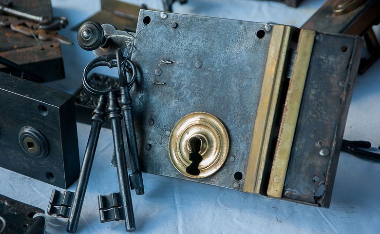 keyhole